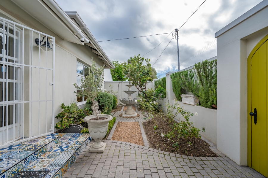 4 Bedroom Property for Sale in Strand North Western Cape